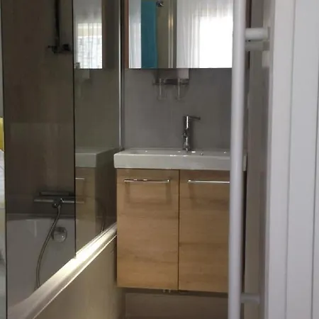Apartment O Chataignier One Bedroom Cannes